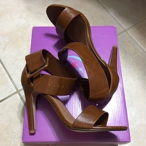 Women’s Heels- Delicious Shoes - 8.5 - Brown